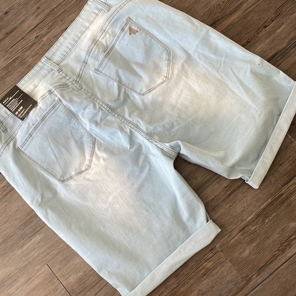 Nwt VIP Jean Shorts Size 22 - Picture 9 of 9